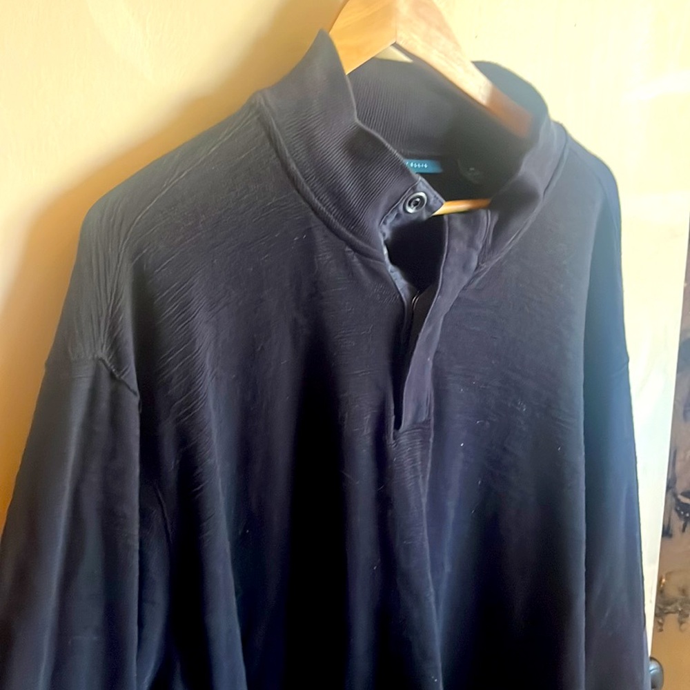 Like new Perry Ellis Henley elbow pad snap up shirt